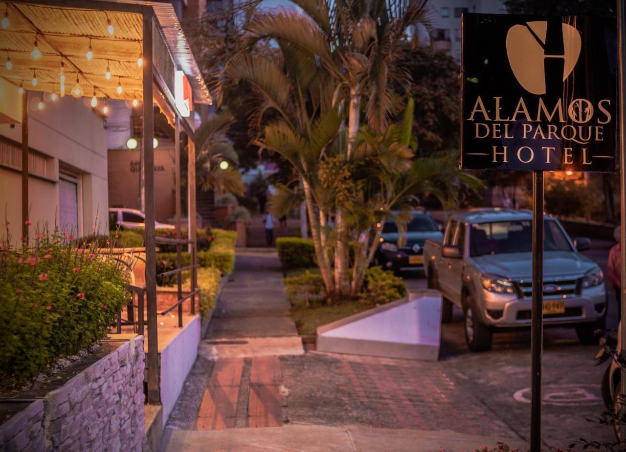 Hotel Alamos Del Parque Pereira Extérieur photo